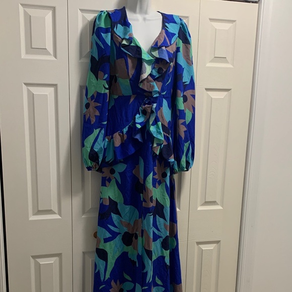 Fashion Nova Blue and Green Patterned Dress - Picture 4 of 5